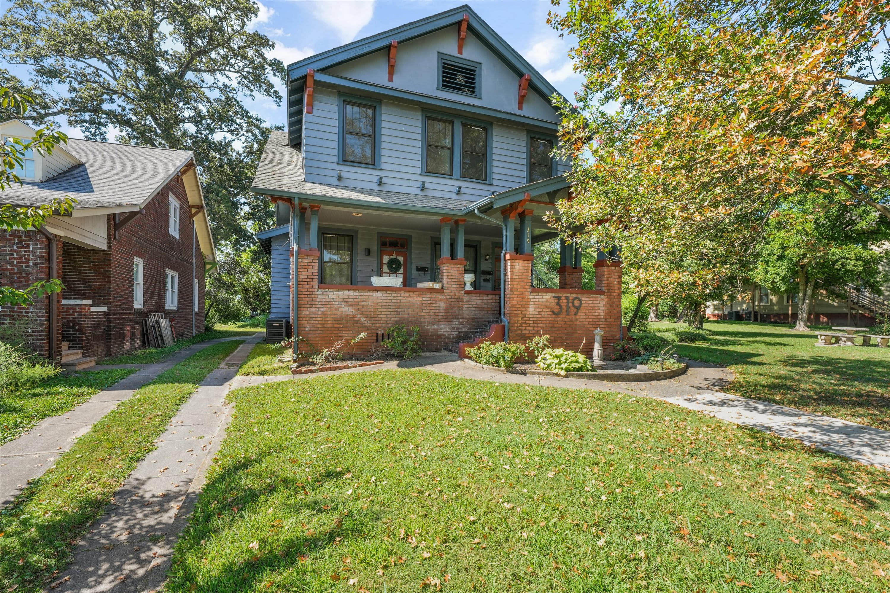 319 E Scott Ave – photo 1