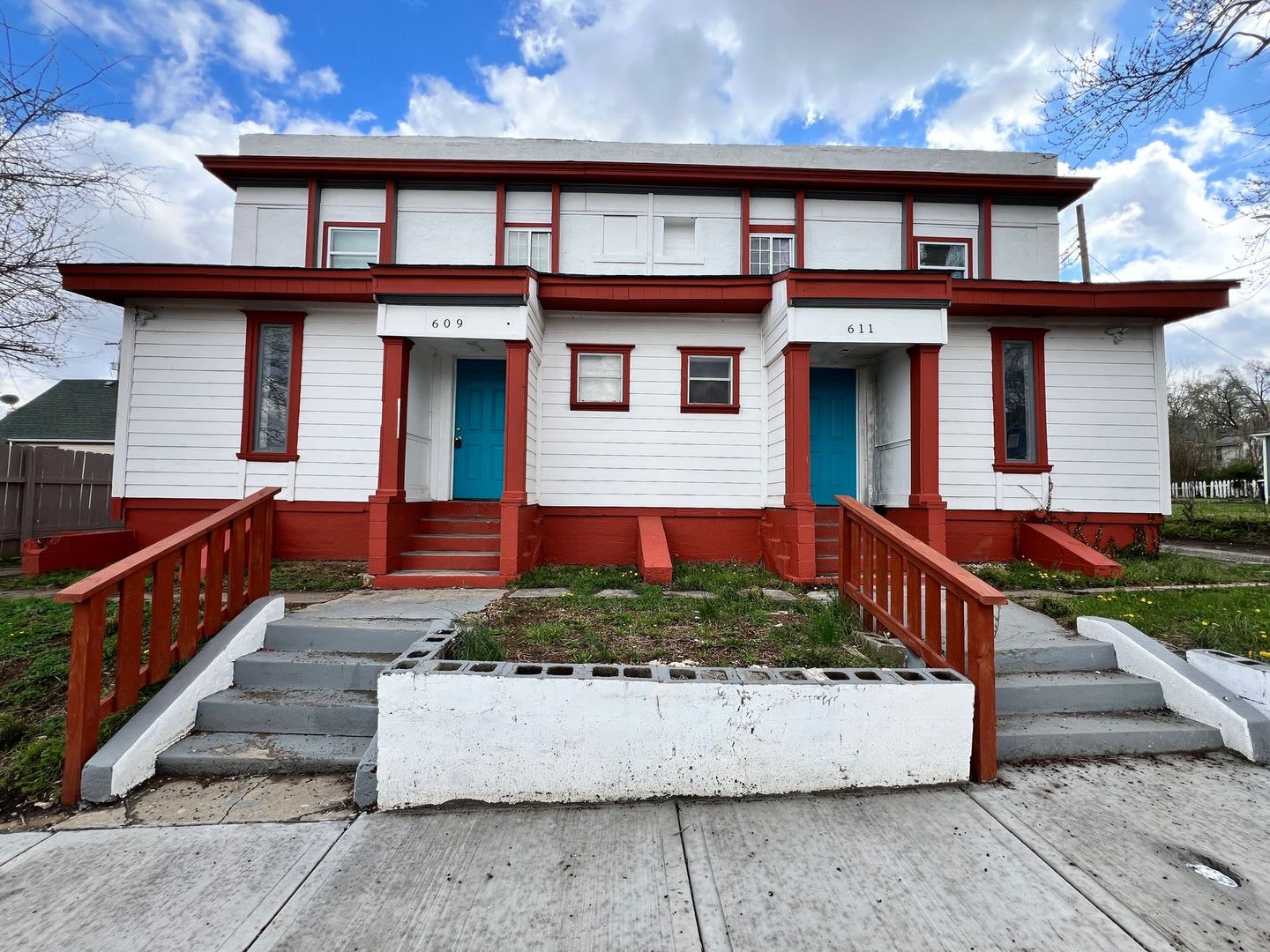 Updated 2 Bedroom Lower Level Unit In 4 Plex – photo 1