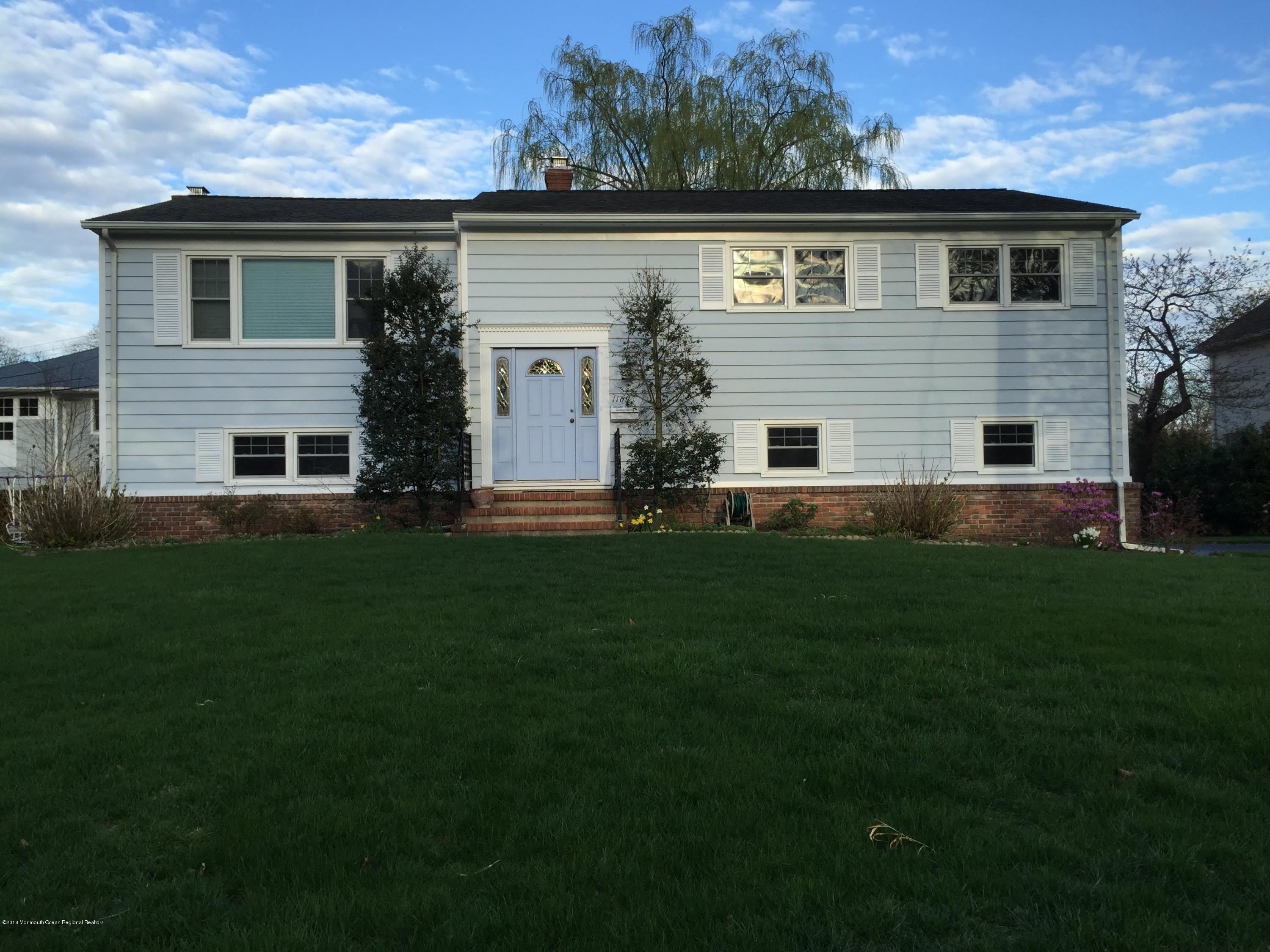 1169 Lincoln Court – photo 1