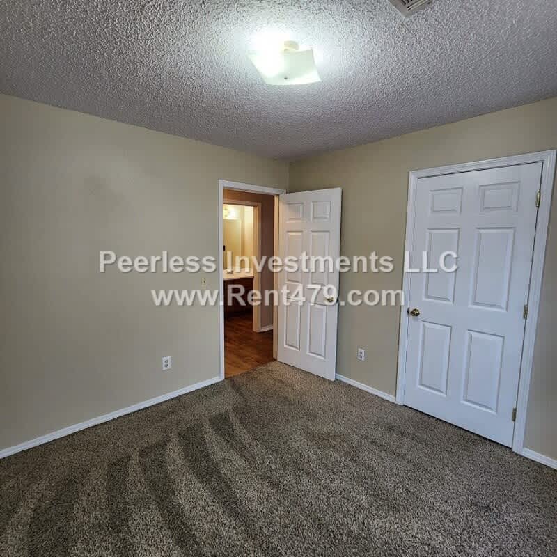 505 4th Ave SW – photo 1 of 12