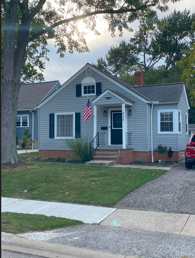 400 Kenilworth Rd – photo 1 of 19