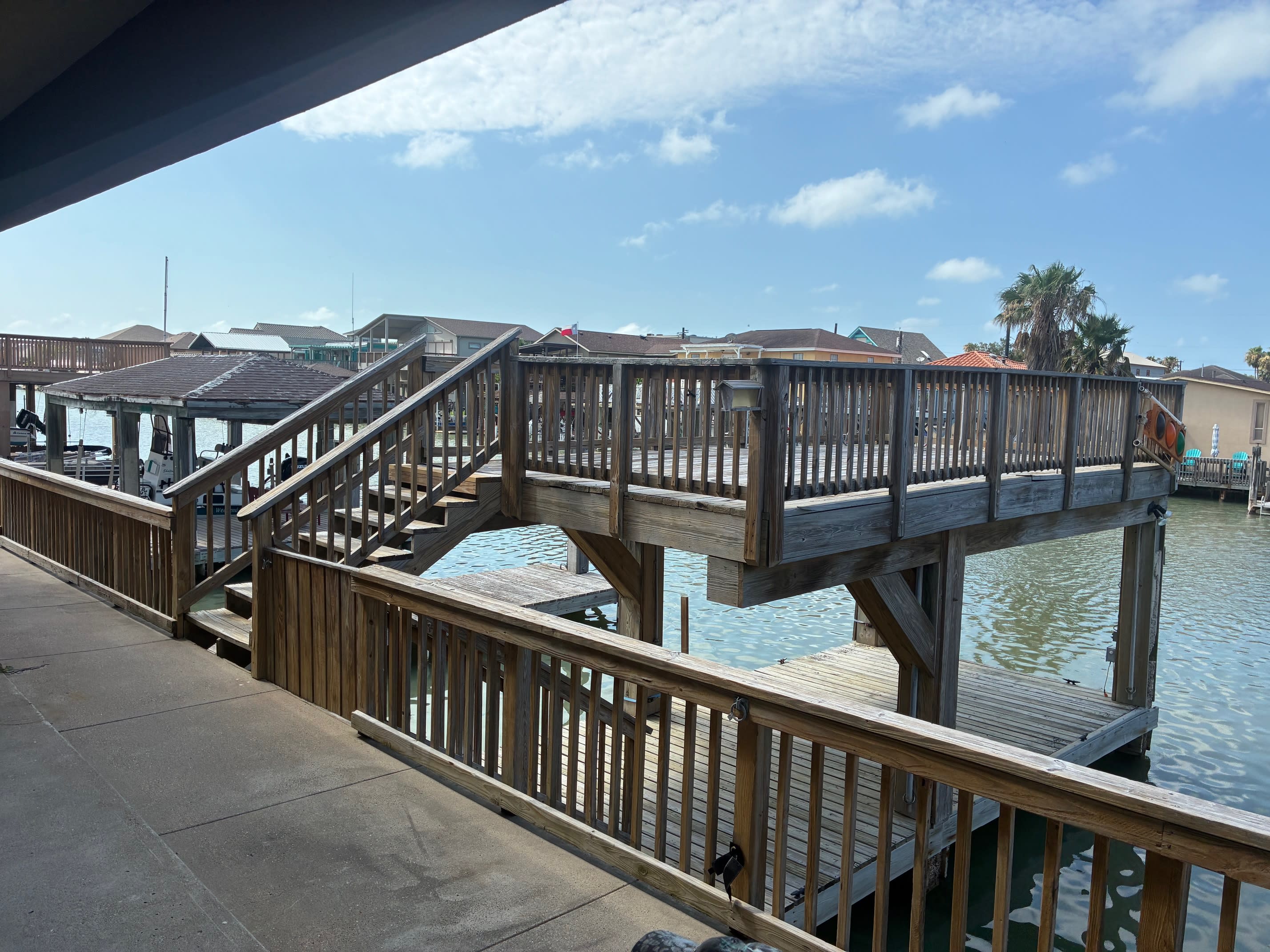 902 Pompano Ave – photo 1 of 15