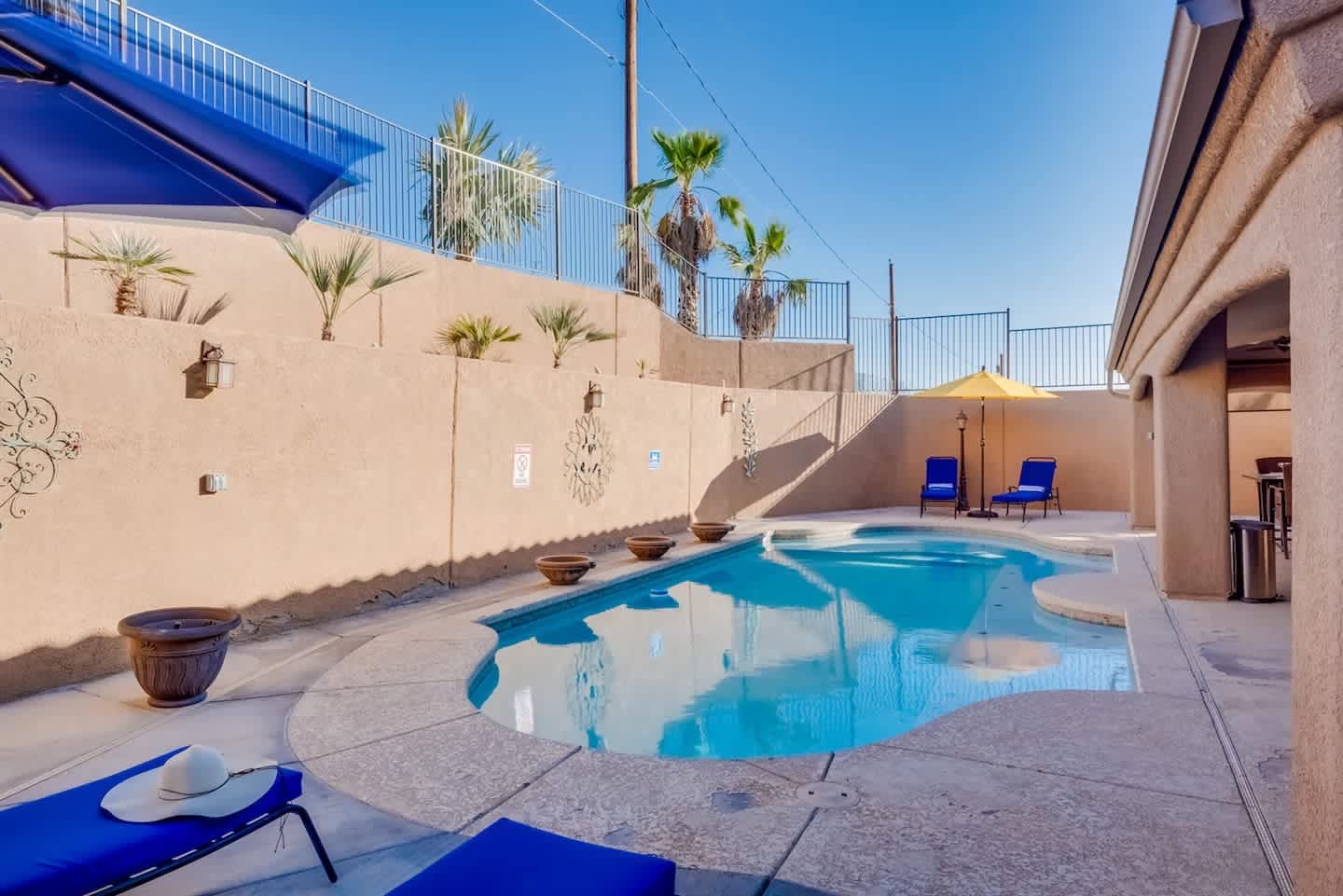 1820 Cabana Dr – photo 1
