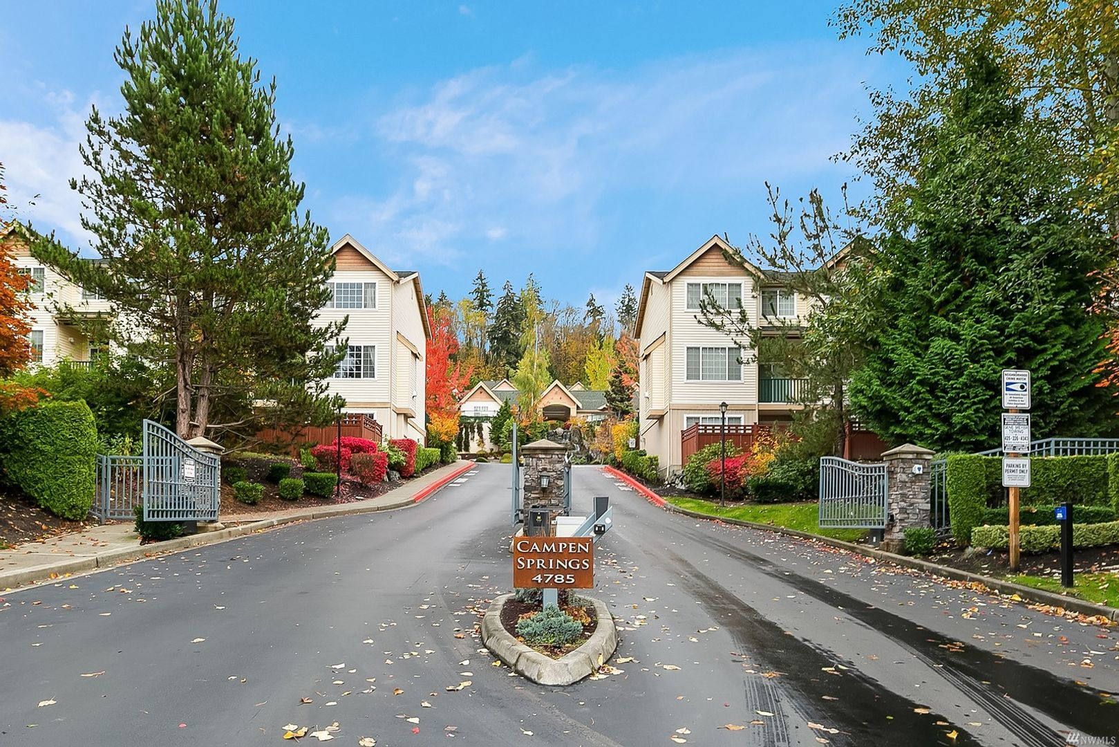Renton/Talbot area 3 storyTownhome in gated community! 3 bedroom 3.5 bathroom. Available NOW!! – photo 1