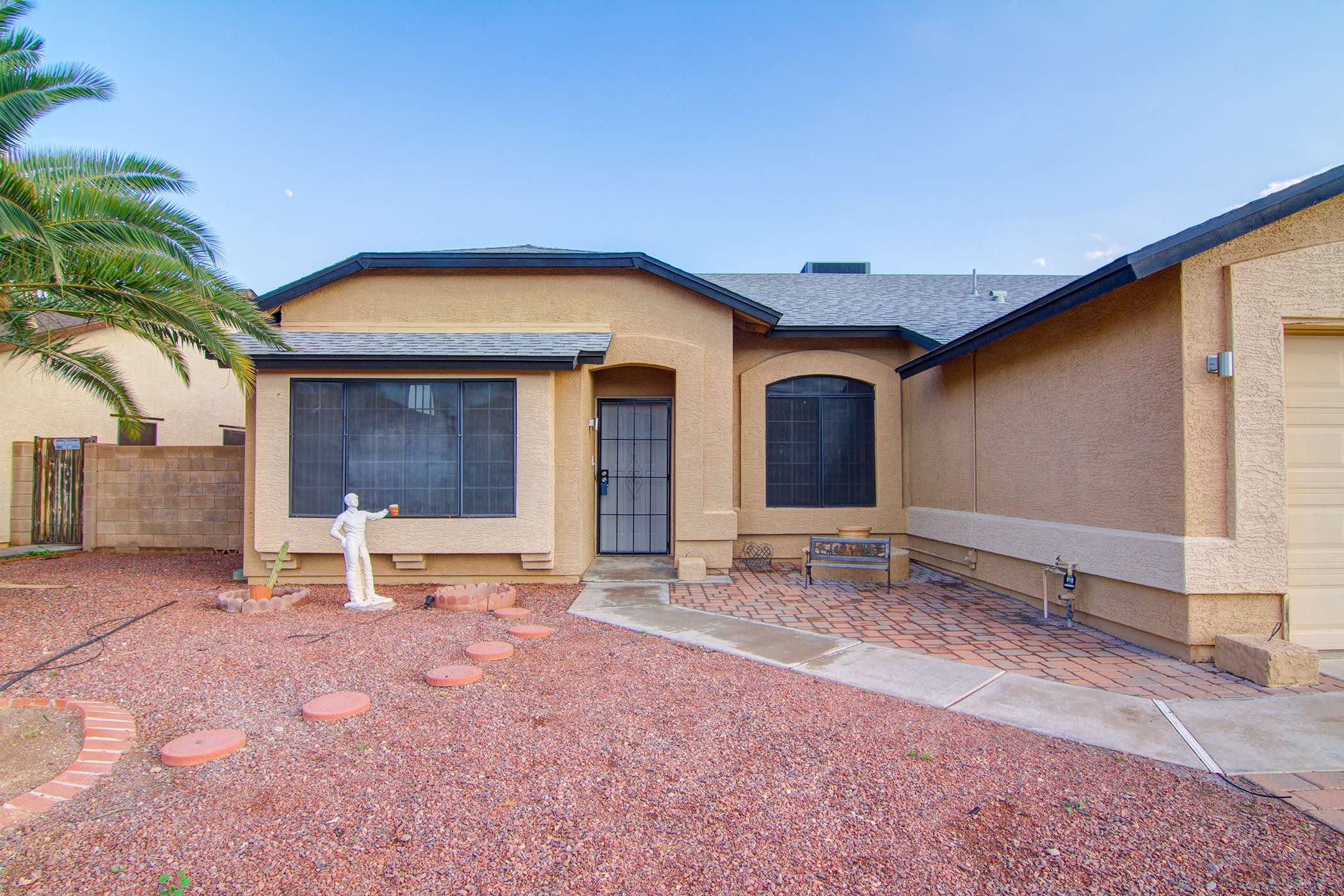 6607 North 89th Avenue – photo 1