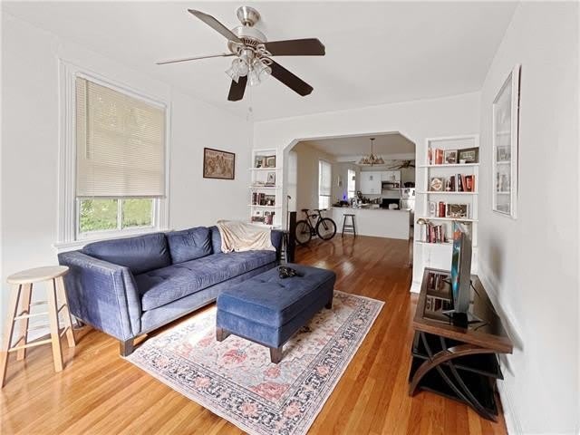 2016 S RENDON Street – photo 1