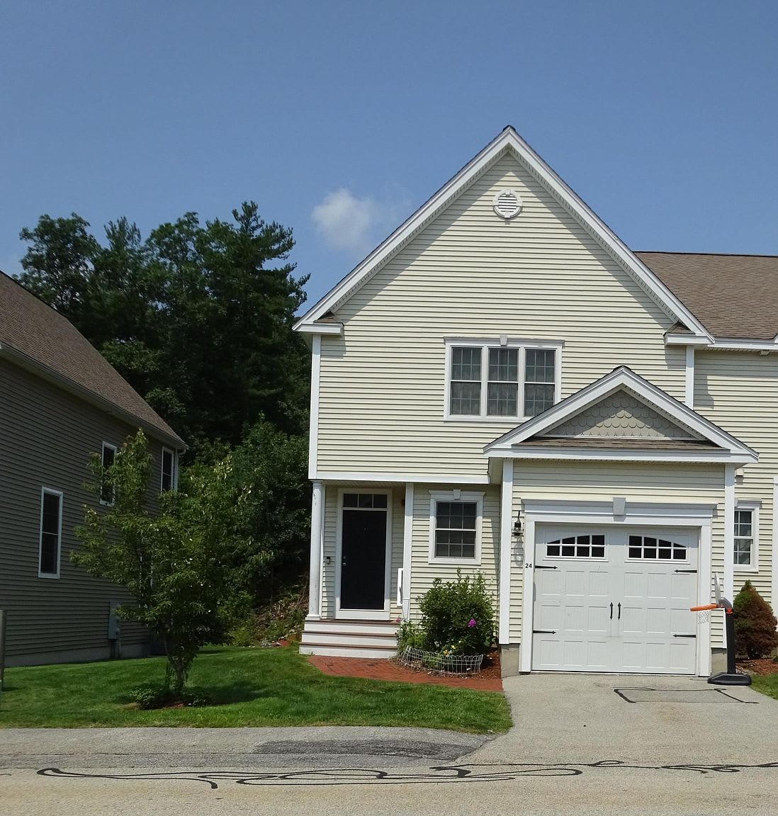 24 Autumn Lane – photo 1 of 198