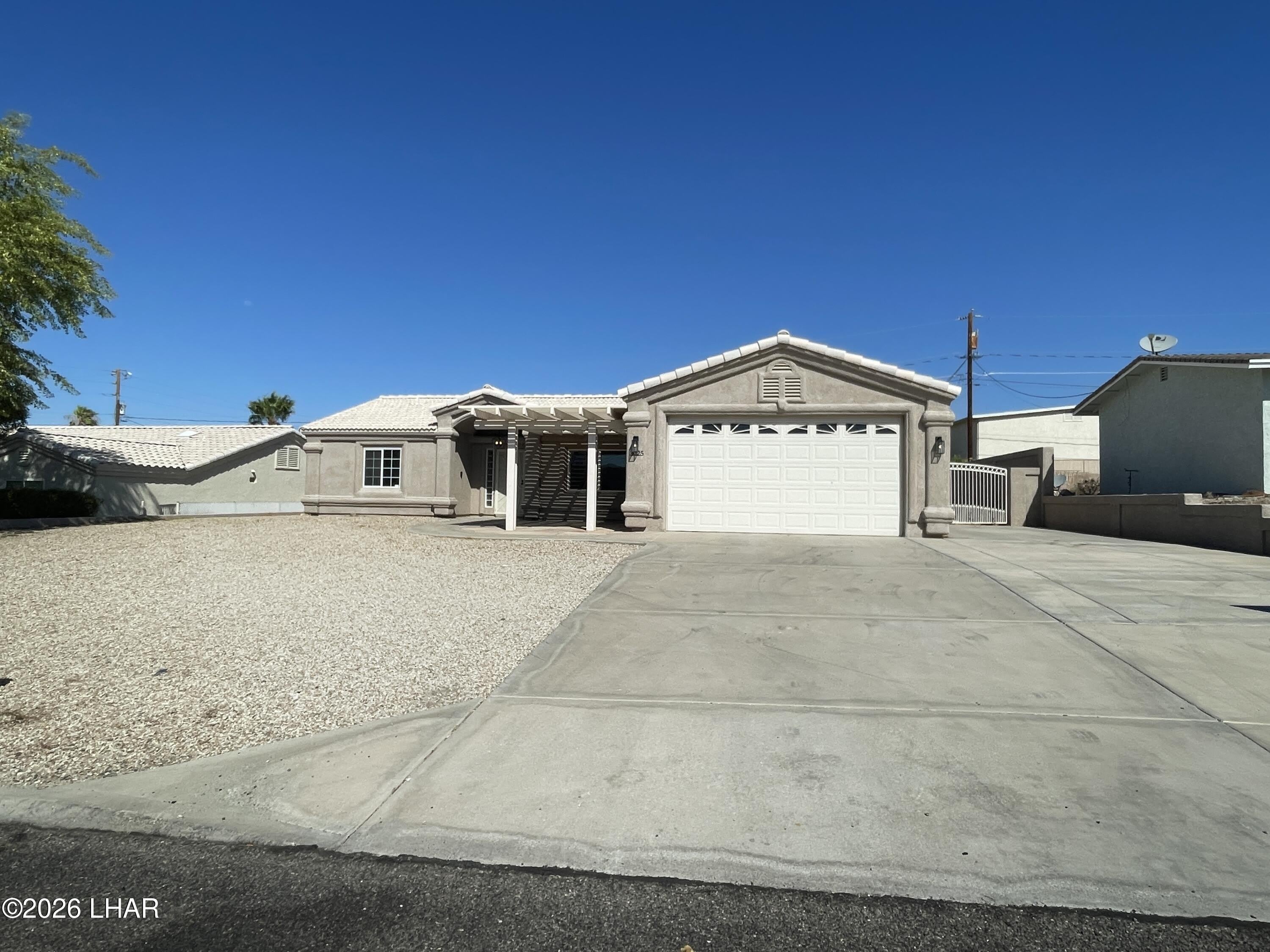 3025 Daytona Ave – photo 1 of 25