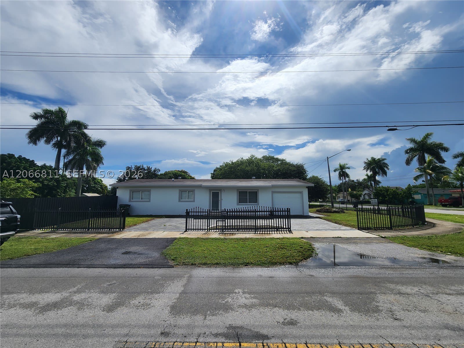 771 NW 15th St – photo 1