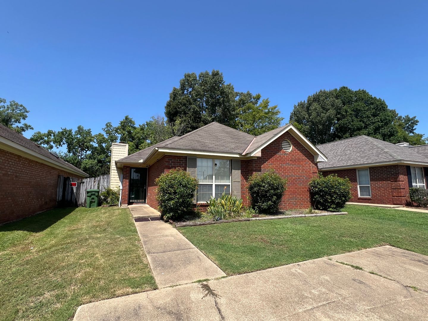 Rental in Halcyon Oaks – photo 1