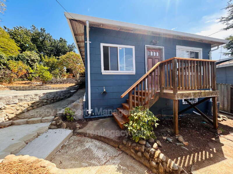653 Alhambra Street – photo 1 of 35