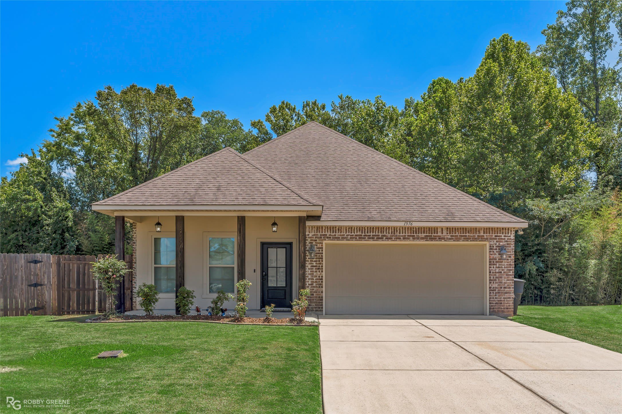 1576 Riverview Lane – photo 1