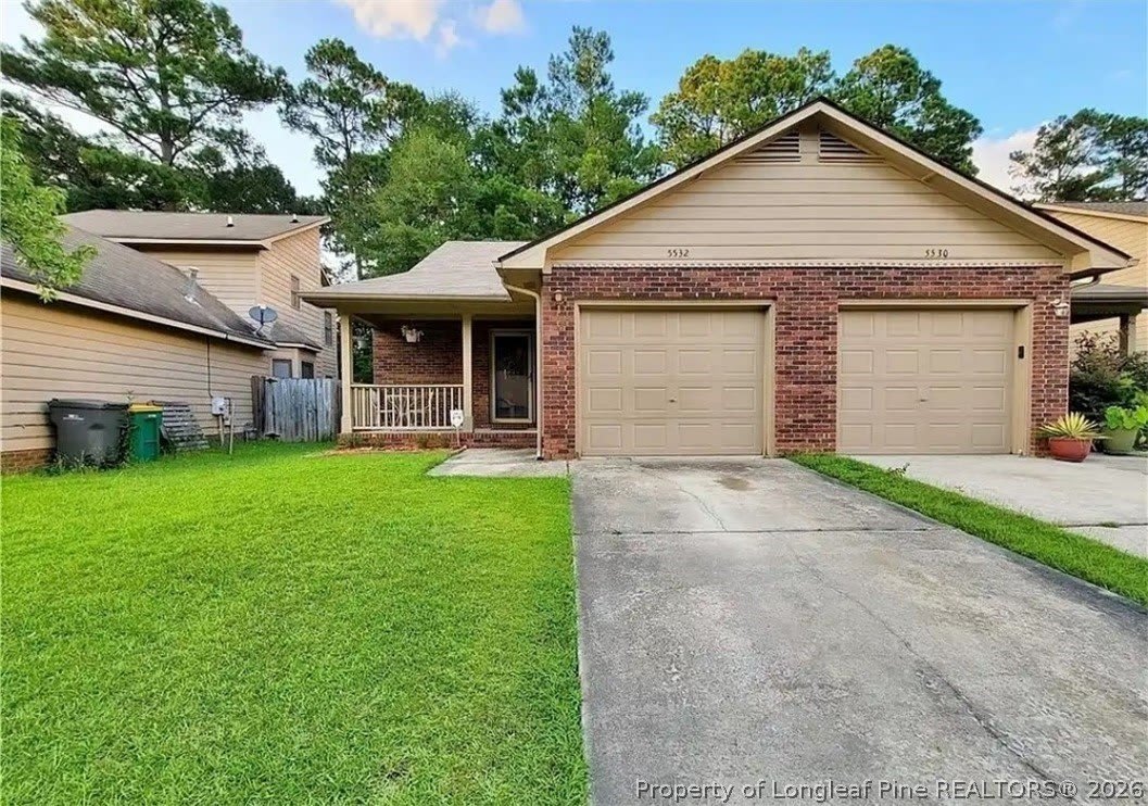 5532 NE Robmont Drive – photo 1 of 38