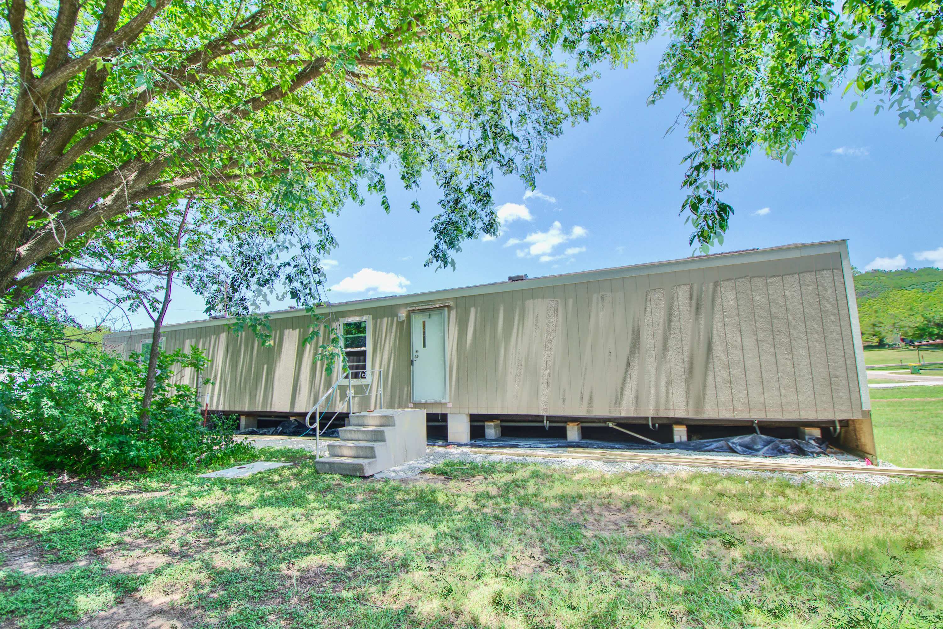25 Clear Creek – photo 1 of 17