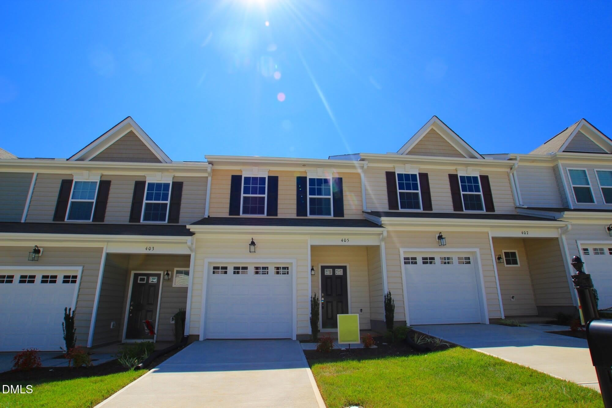 405 Stone Flower Lane – photo 1