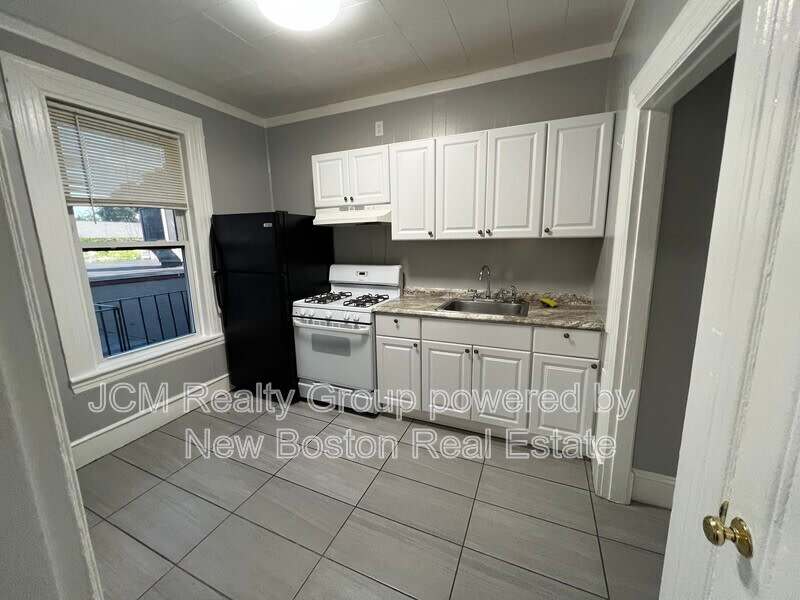 64 Hollis Street – photo 1 of 193
