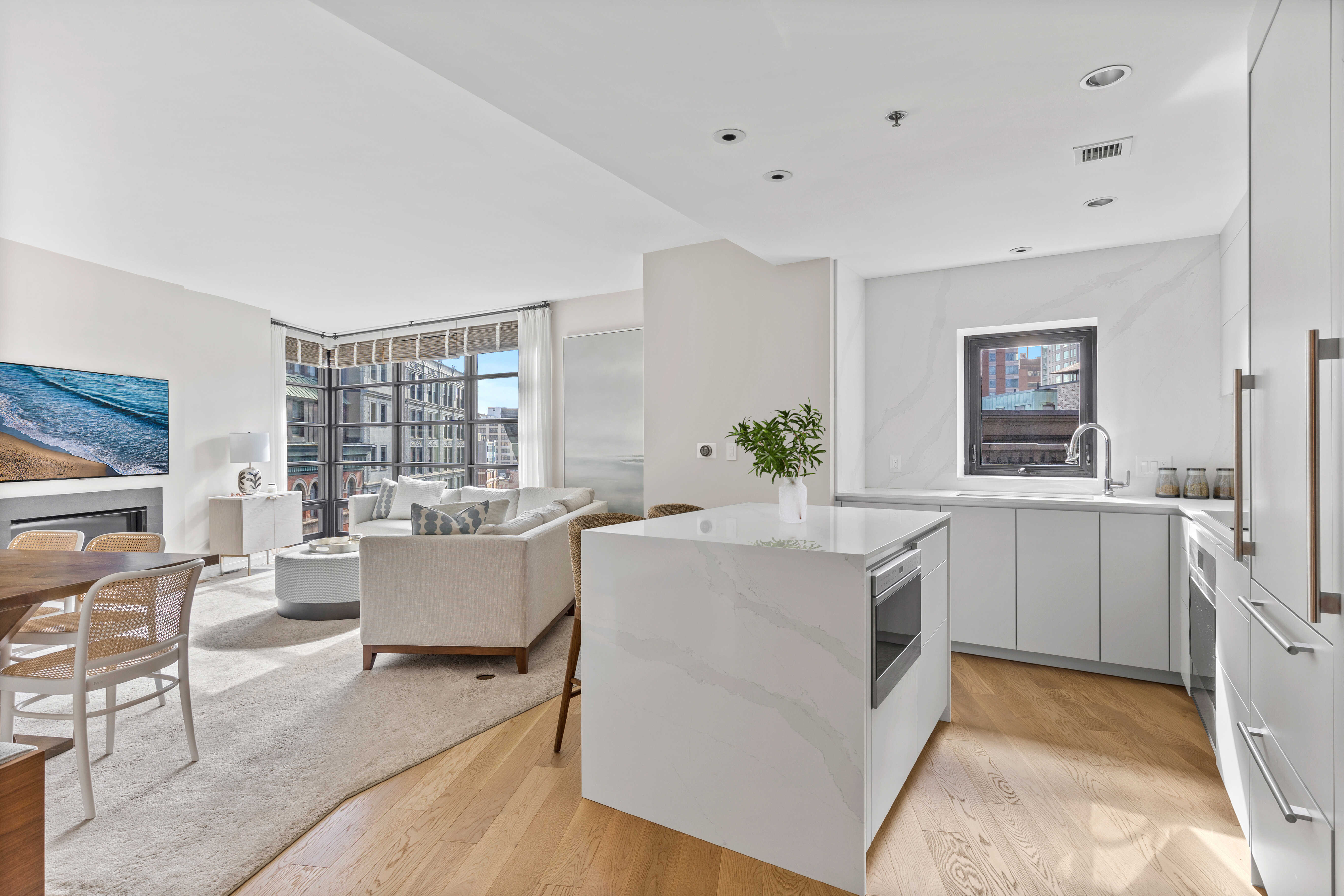 580 Washington Street – photo 1