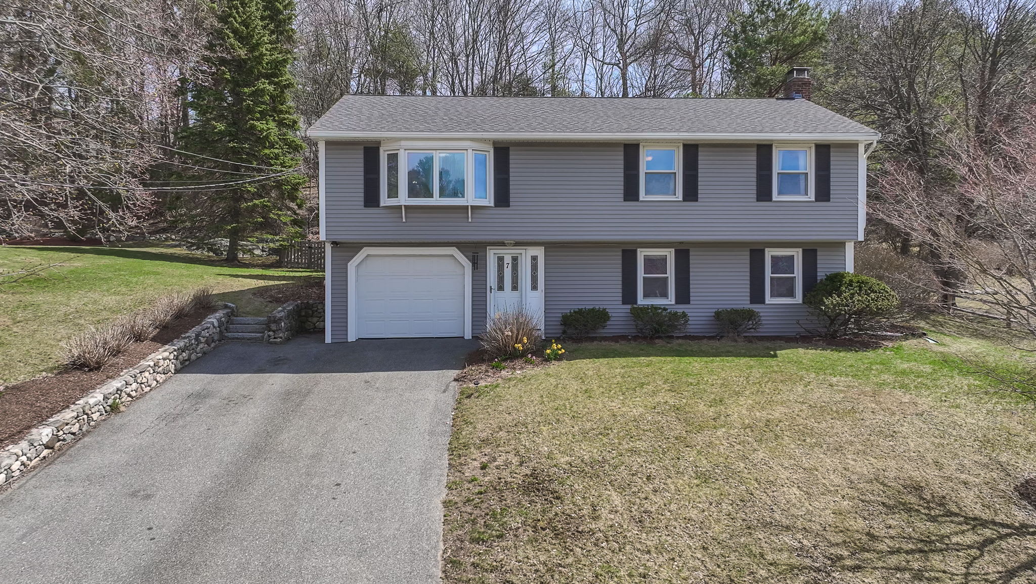 7 Briarwood Road – photo 1