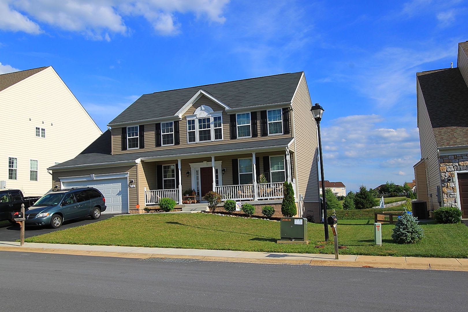4 bed, 2.5 bath, Single Family Home in Charles Town, WV