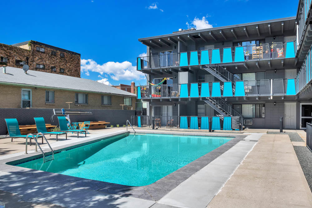 833 Dexter – photo 1