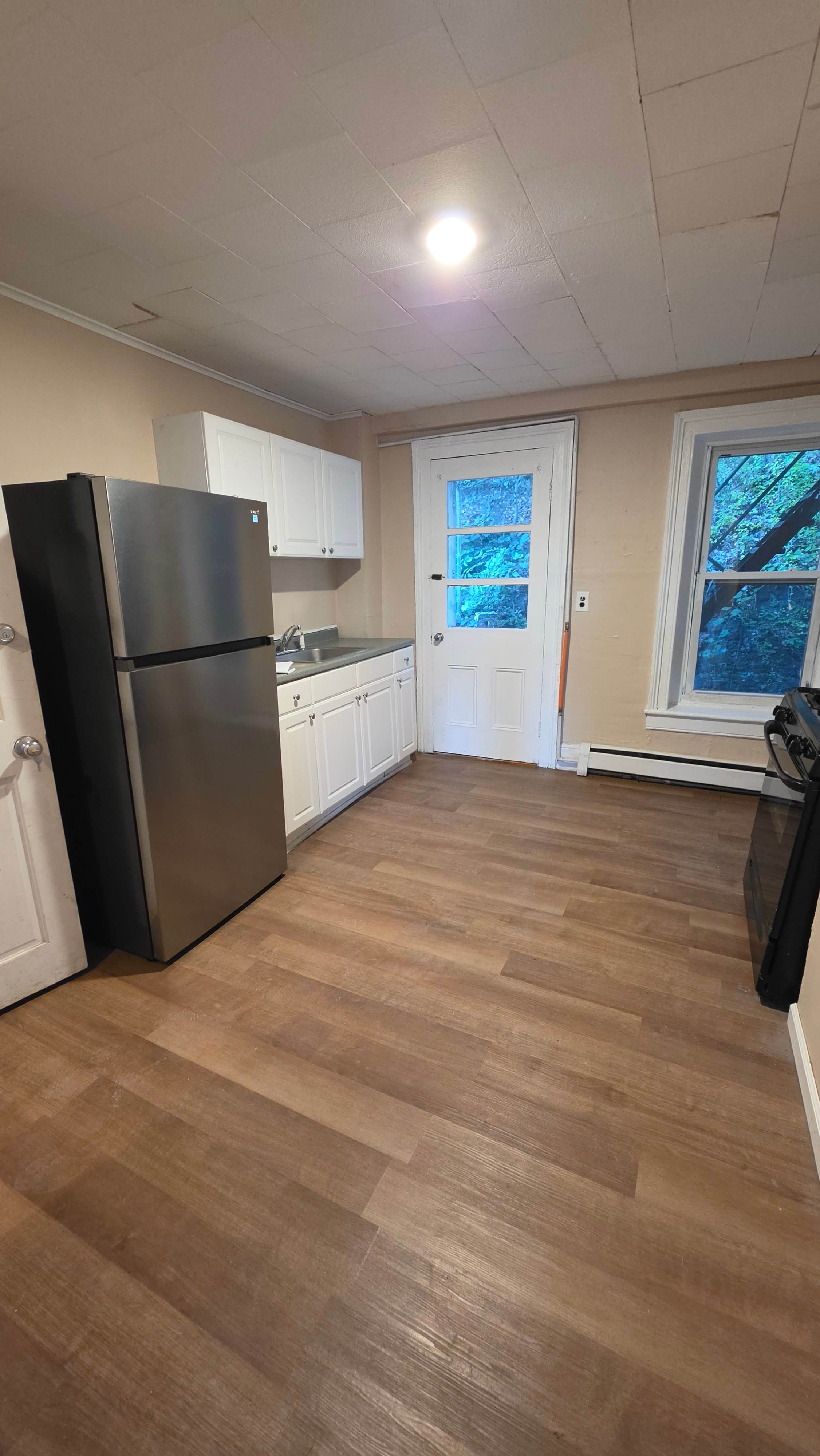 79 W Main St – photo 1 of 4