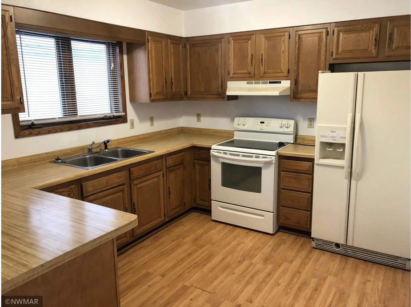 122 Vance Avenue North – photo 1 of 3