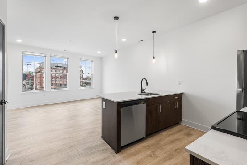 943 Washington Avenue – photo 1