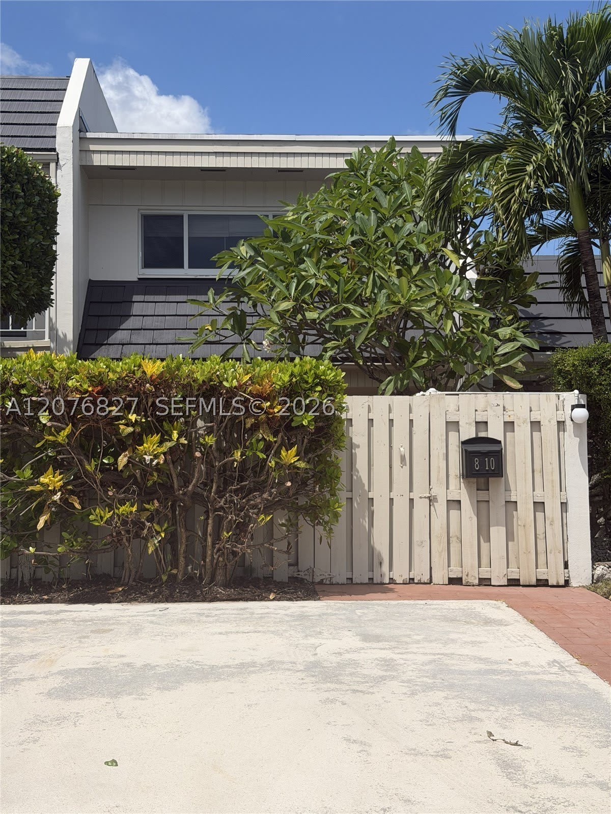 8110 SW 82nd Ct – photo 1