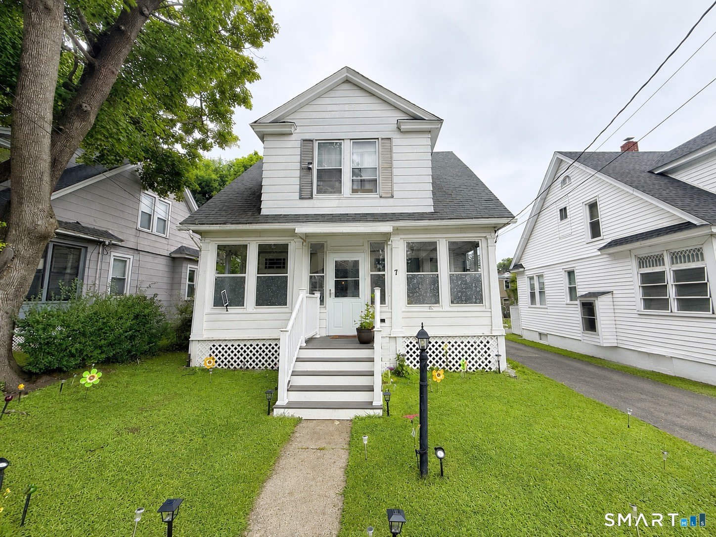 7 Alma Street – photo 1 of 8