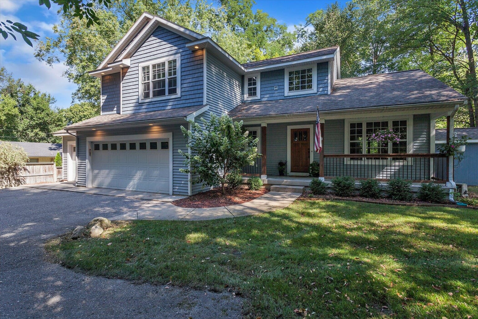 3042 Wycliff Dr SE – photo 1 of 20
