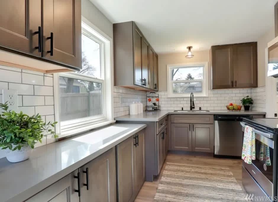 2522 58th Avenue Northeast – photo 1