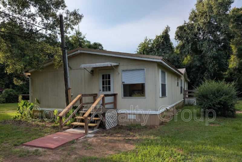 3166 Redbud Lane – photo 1 of 16