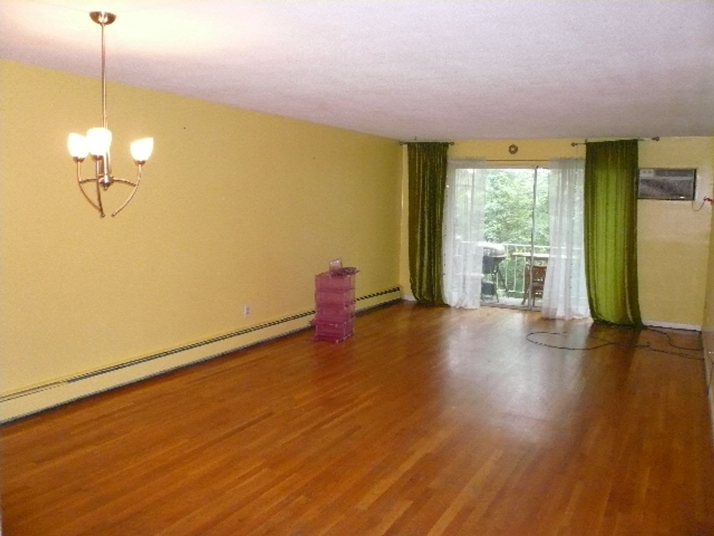 Spacious unit with amazing location in Newton Corner available 9/1/26 GREAT VALUE! – photo 1