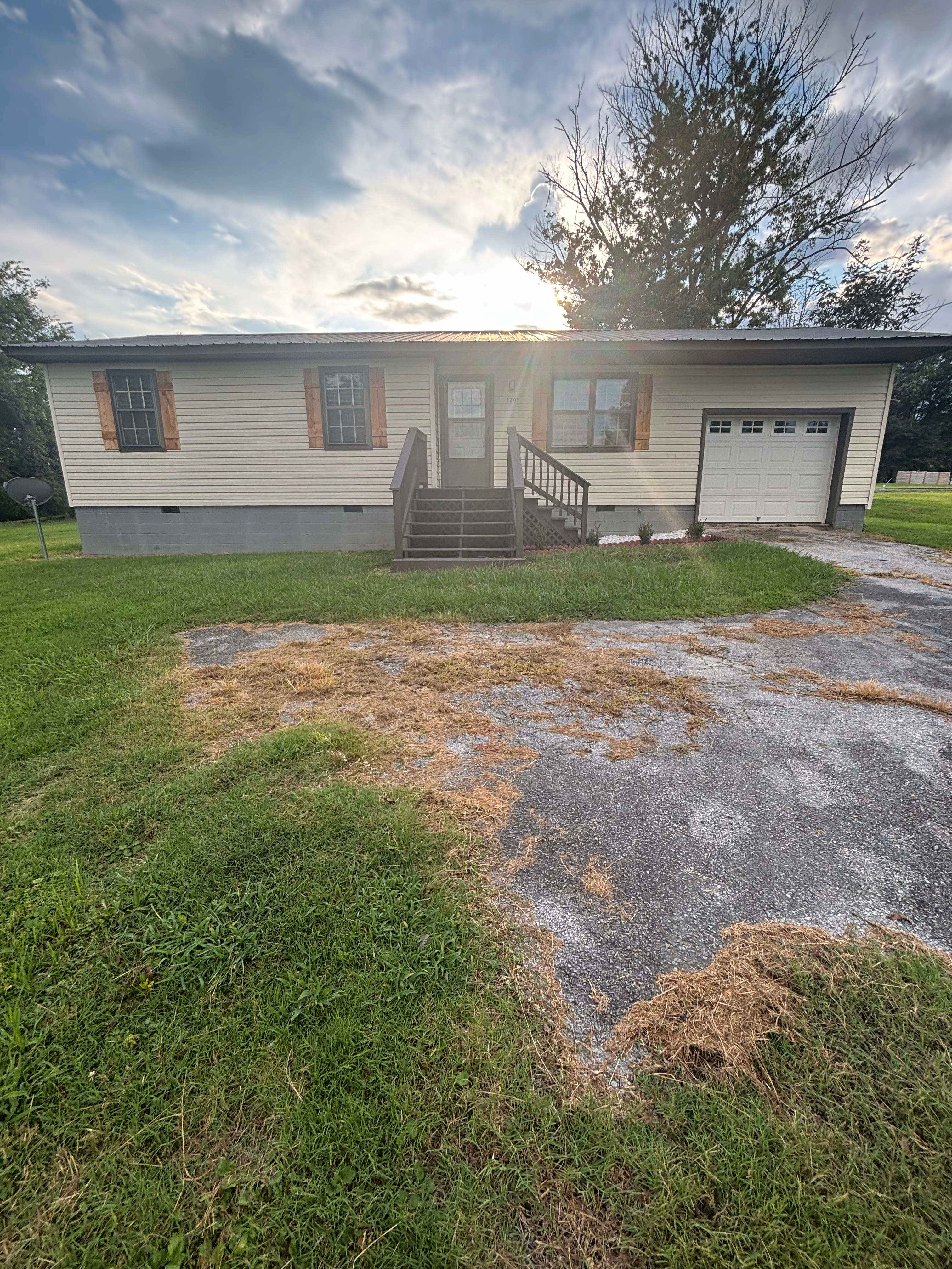 1201 Old Bolte Rd Se – photo 1 of 13