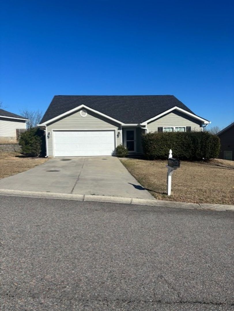 Bright Beautiful 3Br Ranch In Sage Creek Open Floor Plan Fenced Yard Prime Location – photo 1 of 312