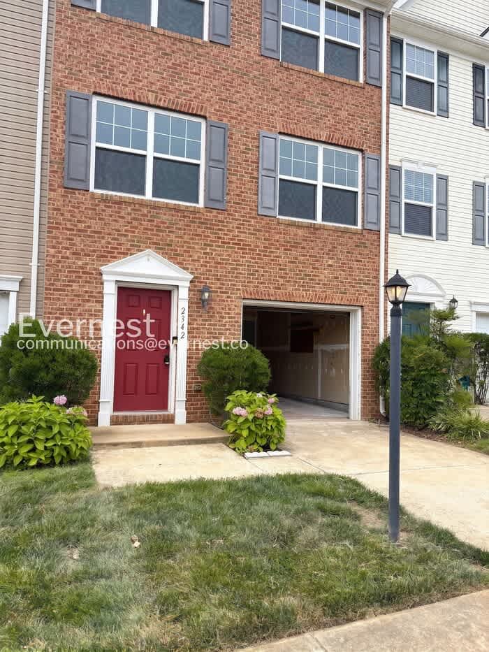 2342 Silver Fox Way – photo 1 of 30