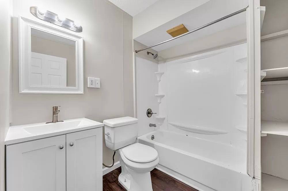 2120 Robin Street 4 – photo 1