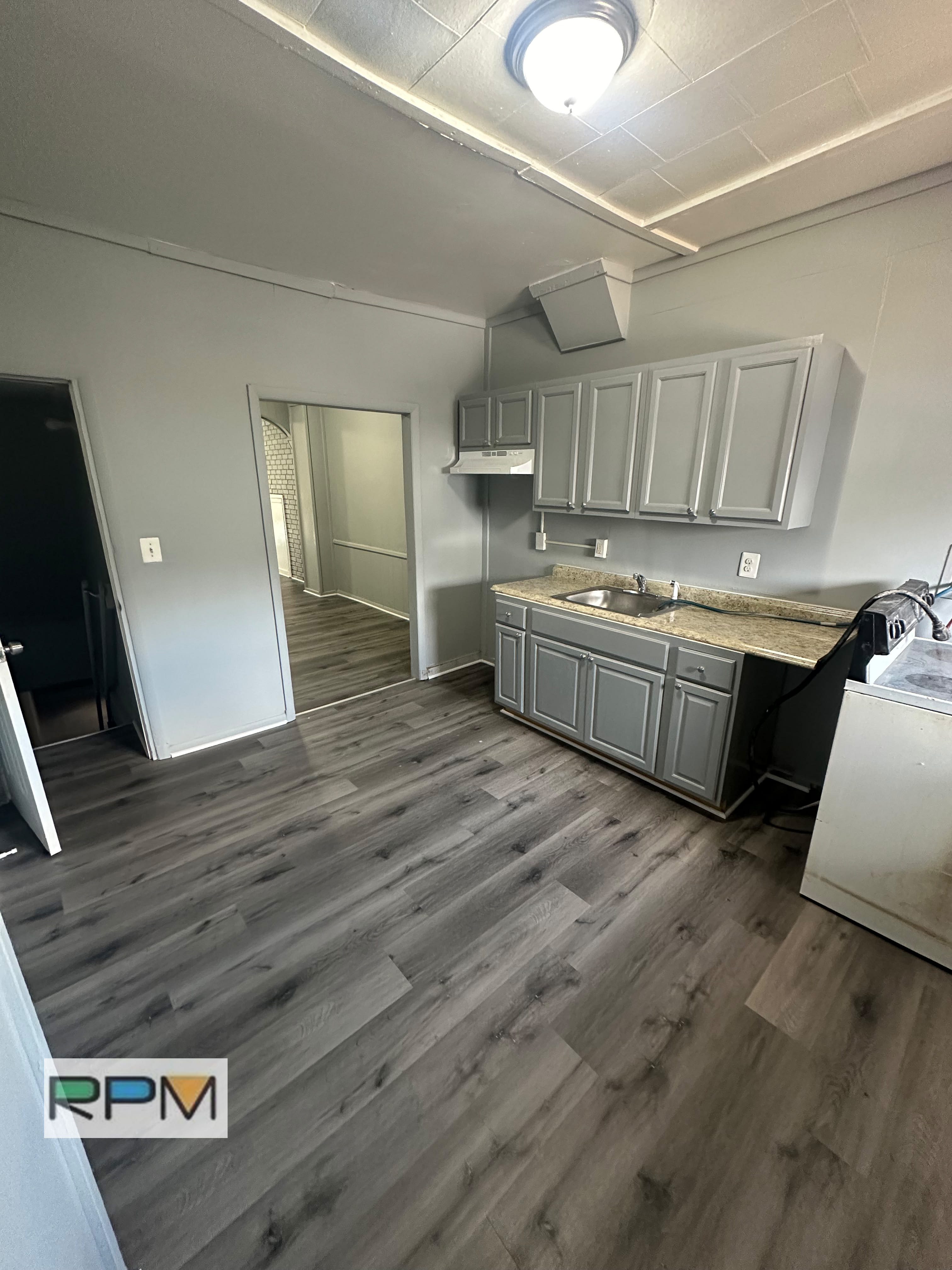 422 N Curley St – photo 1