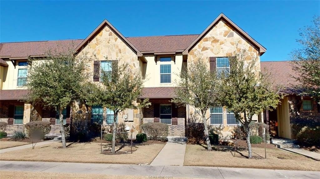 3009 Towers Parkway – photo 1