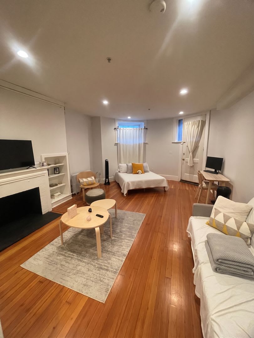 Charming Back Bay Studio — No Brokee Fee – photo 1