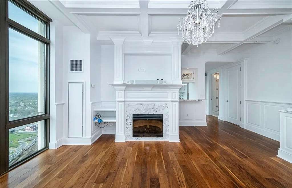 175 Huguenot St Ph 504 – photo 1 of 17