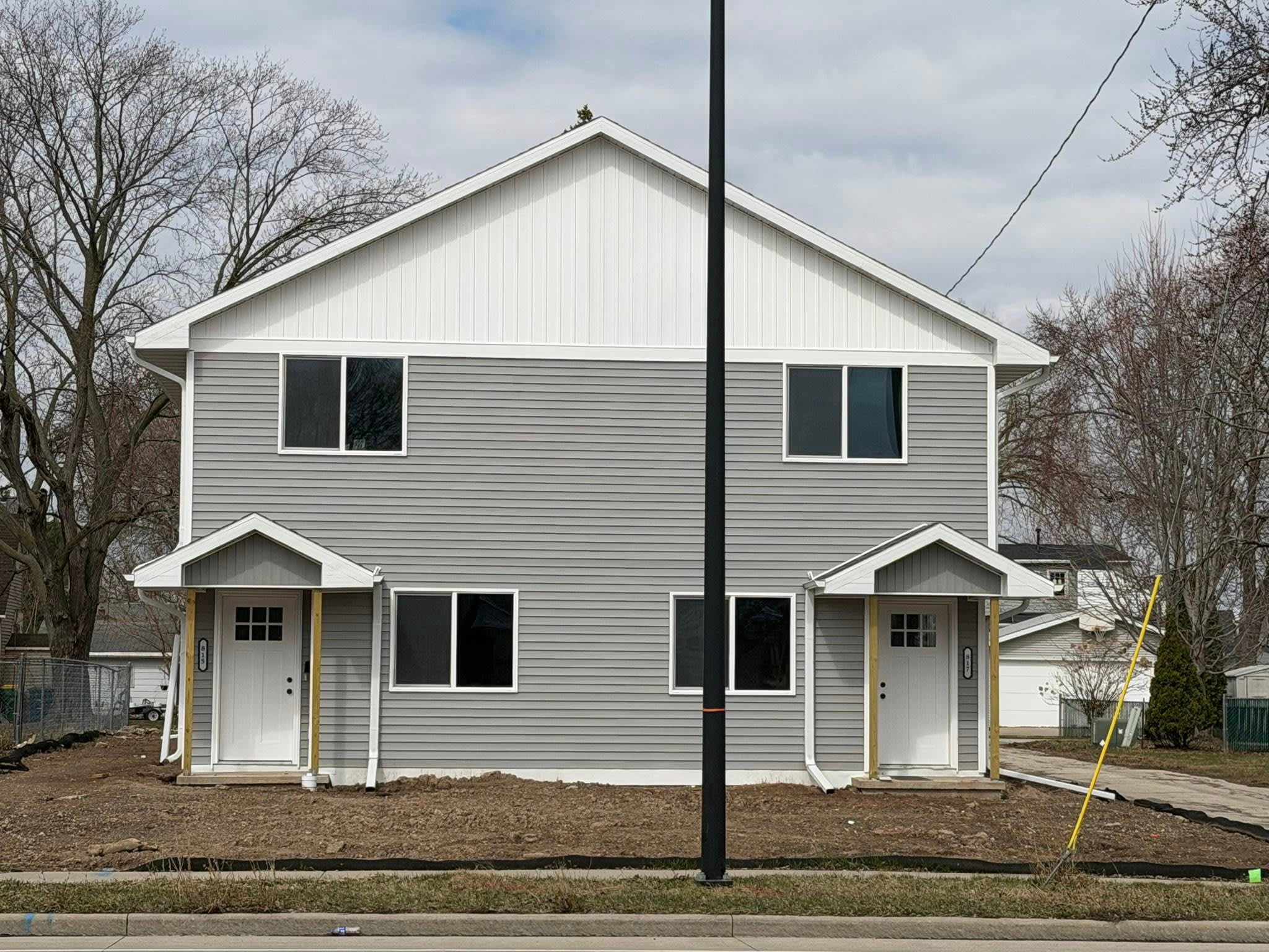 817 N Webster Ave – photo 1 of 21
