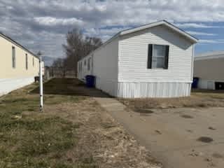 2524 Commonwealth Drive – photo 1 of 10