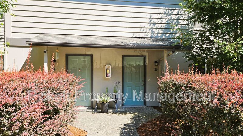354 NW Edvard St – photo 1 of 25