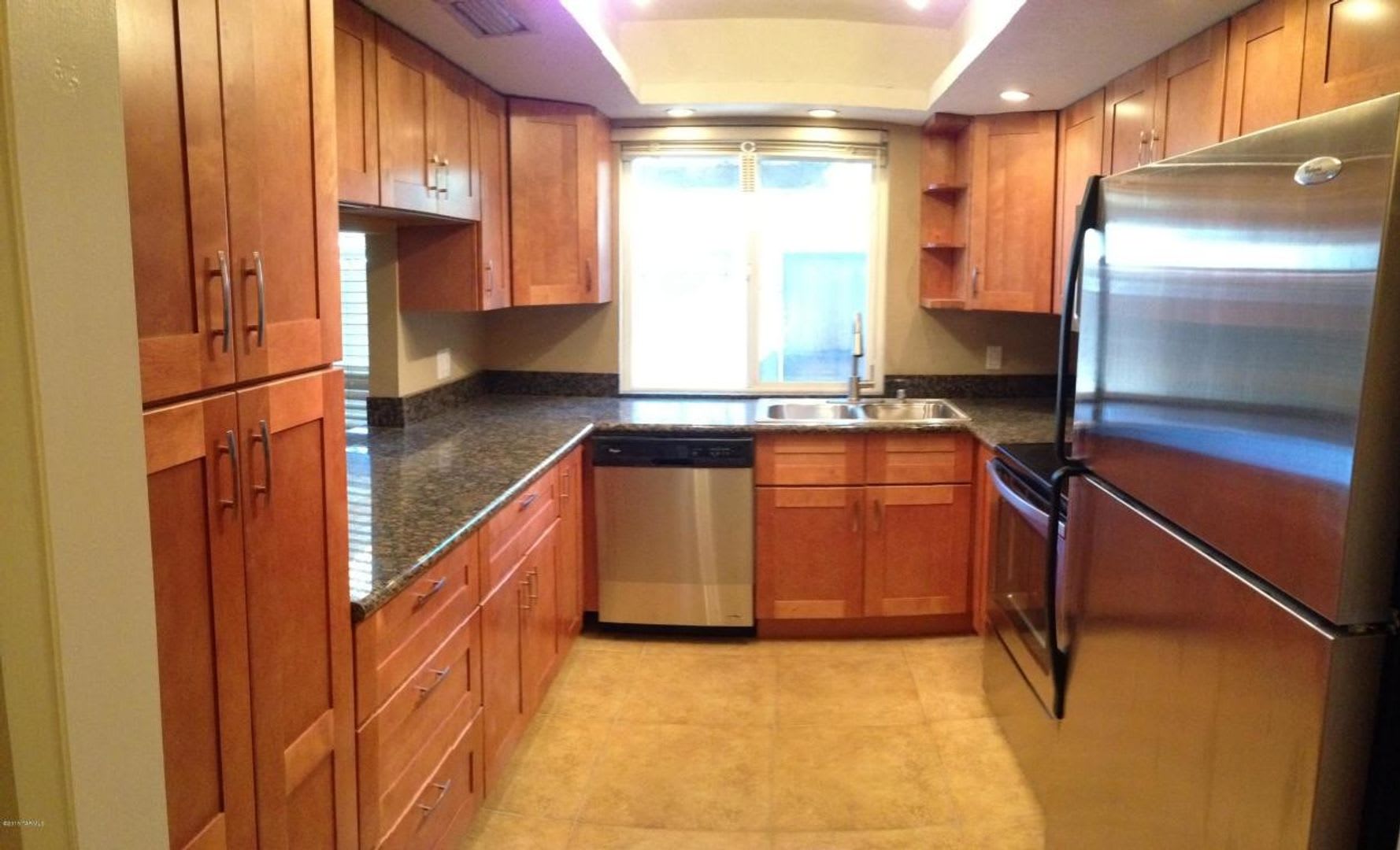 Great Updated Remodeled Home A C Community Pool Covered Parking – photo 1