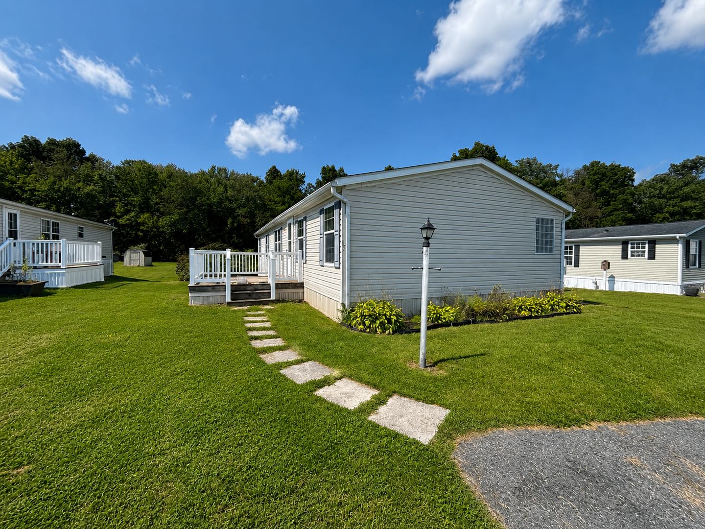 17 Meadowview Drive – photo 1 of 23