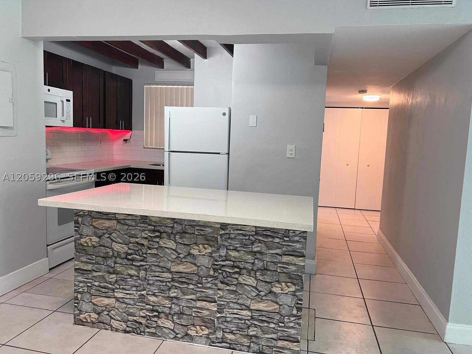 8870 Fontainebleau Blvd – photo 1
