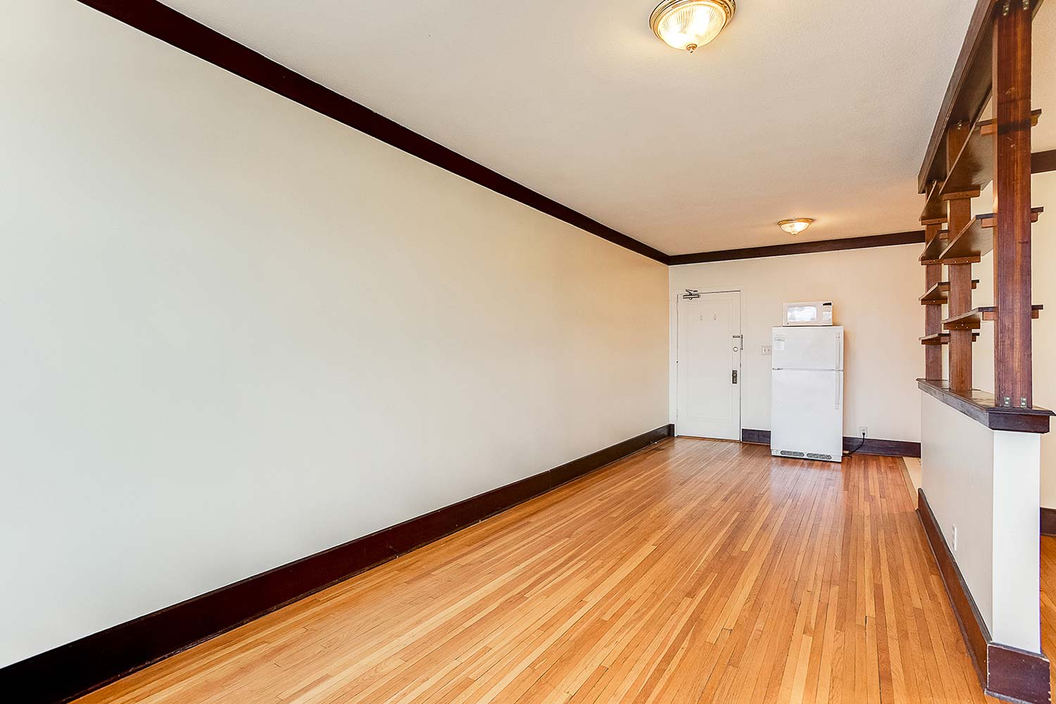 Lakesbury Apartments – photo 1 of 8