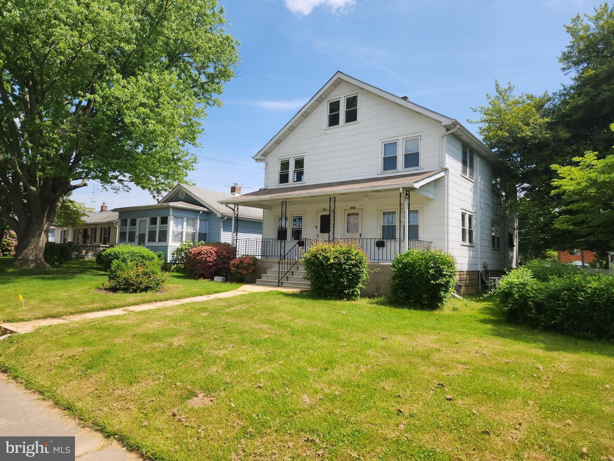 714 REVOLUTION Street – photo 1 of 4