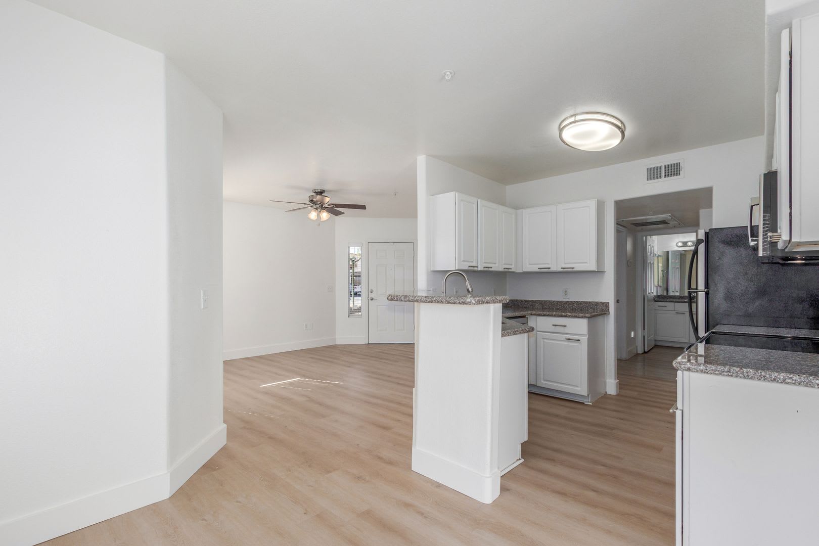 2 Bedroom 2 Bathroom Condo- Downtown Gilbert – photo 1